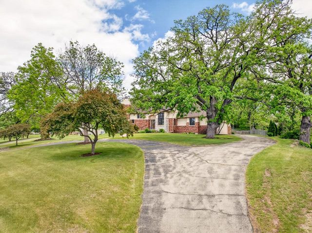 406 2nd Avenue, New Glarus, WI 53574