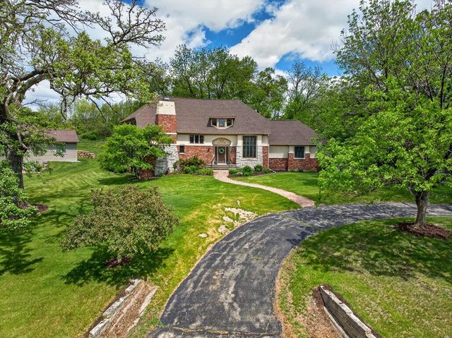 406 2nd Avenue, New Glarus, WI 53574
