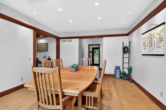 406 2nd Avenue, New Glarus, WI 53574
