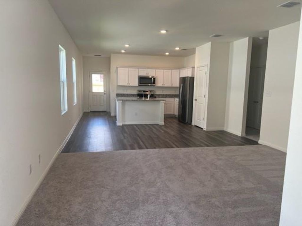 117 Bluegill DR, Hutto, TX 78634