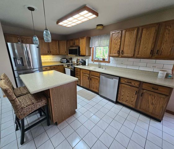 8141 W Old Mill Road, Frankfort, IL 60423