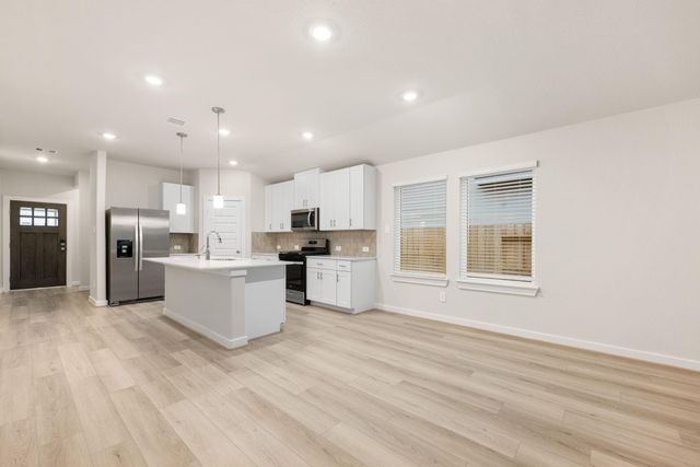 6611 Castella Drive, Rosharon, TX 77583