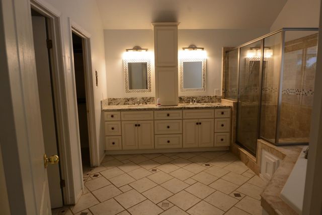 1732 E Ryan Lane, Fresno, CA 93720