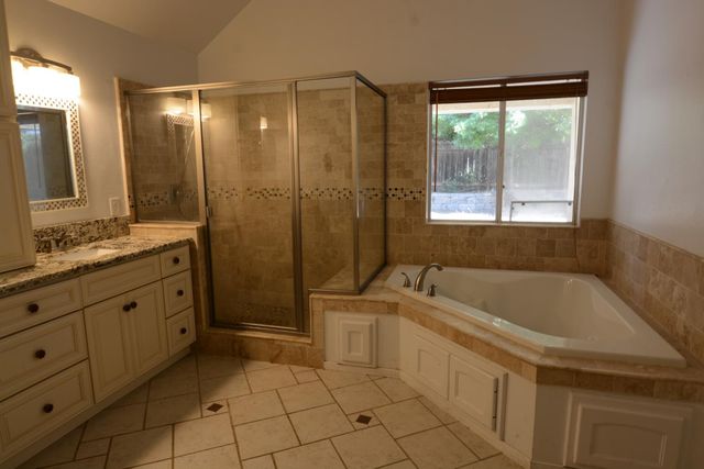 1732 E Ryan Lane, Fresno, CA 93720