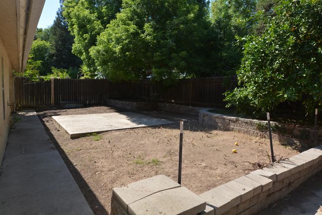 1732 E Ryan Lane, Fresno, CA 93720