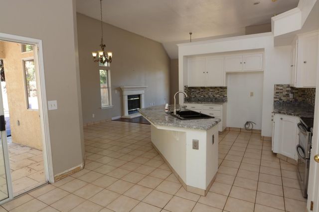 1732 E Ryan Lane, Fresno, CA 93720