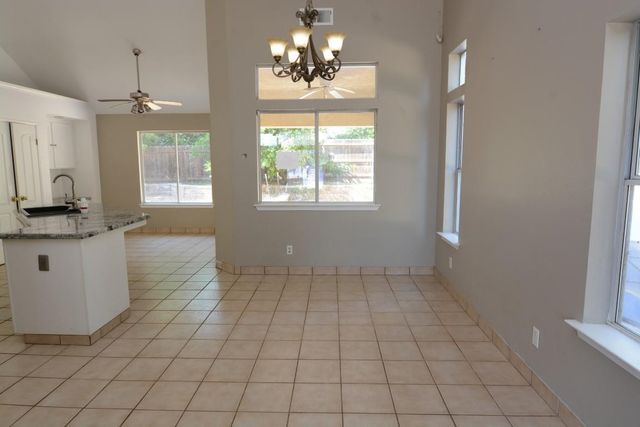 1732 E Ryan Lane, Fresno, CA 93720