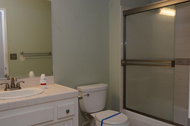 1732 E Ryan Lane, Fresno, CA 93720