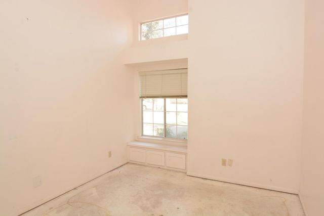 1732 E Ryan Lane, Fresno, CA 93720