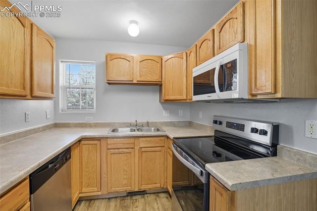 718 Cima Vista Point, Colorado Springs, CO 80916