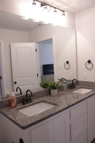 6043 Piper Anne Street, Azle, TX 76020