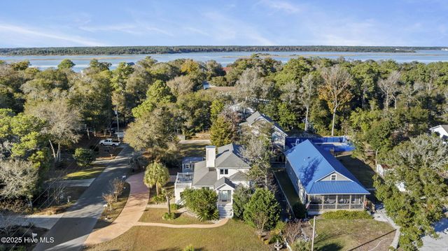 7316 Archers Creek Drive, Emerald Isle, NC 28594