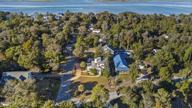 7316 Archers Creek Drive, Emerald Isle, NC 28594