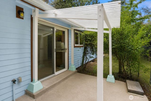 9429 240th Avenue SE, Issaquah, WA 98027