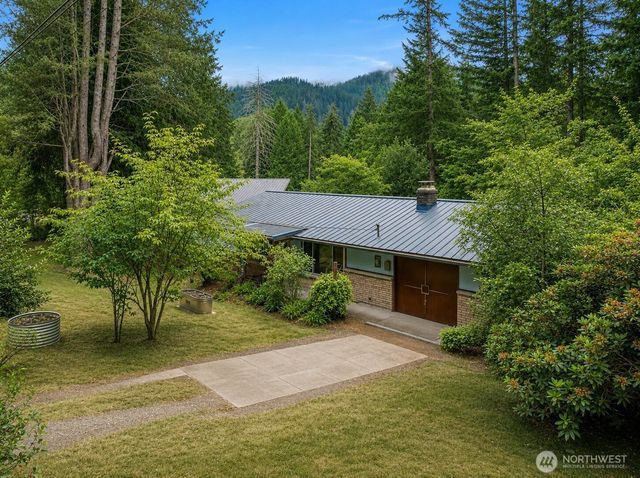 9429 240th Avenue SE, Issaquah, WA 98027