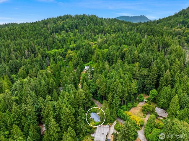 9429 240th Avenue SE, Issaquah, WA 98027