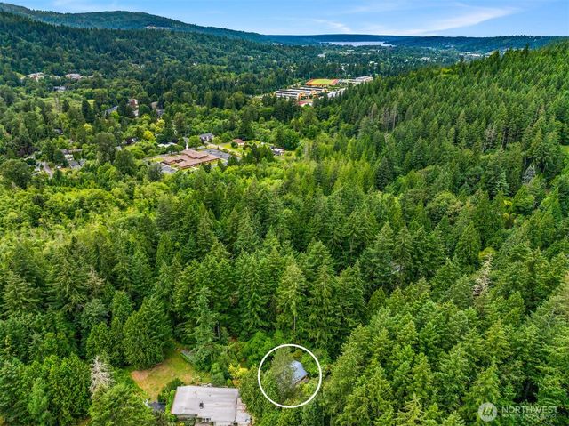 9429 240th Avenue SE, Issaquah, WA 98027