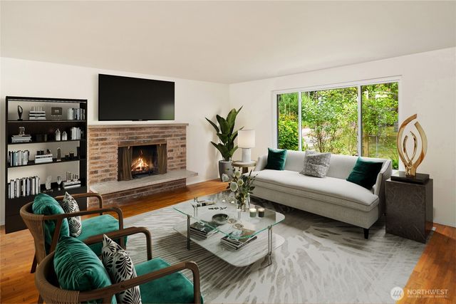 9429 240th Avenue SE, Issaquah, WA 98027