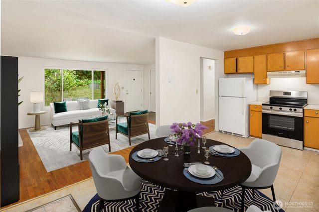 9429 240th Avenue SE, Issaquah, WA 98027