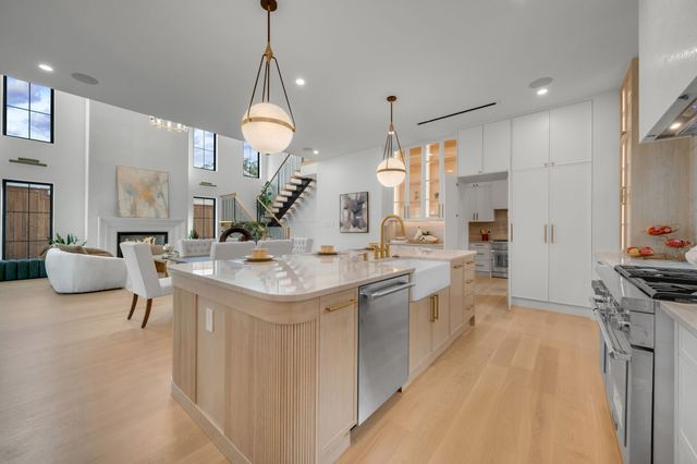 7406 Morton Street, Dallas, TX 75209