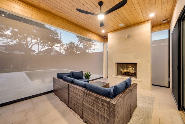 7406 Morton Street, Dallas, TX 75209