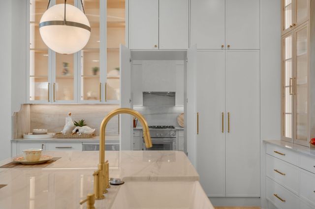 7406 Morton Street, Dallas, TX 75209