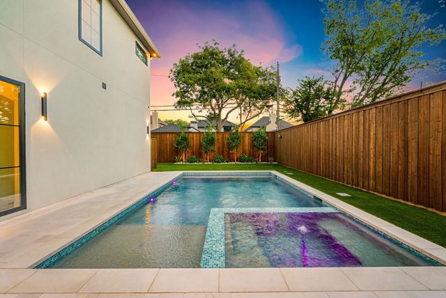 7406 Morton Street, Dallas, TX 75209