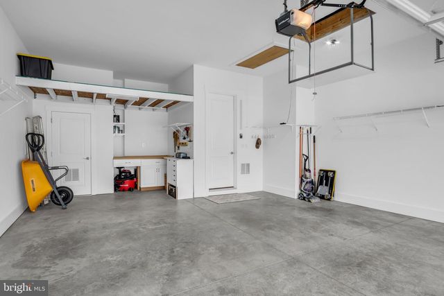 182 RUSTIC WOOD DR, Gettysburg, PA 17325