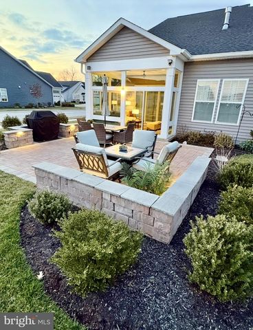 182 RUSTIC WOOD DR, Gettysburg, PA 17325