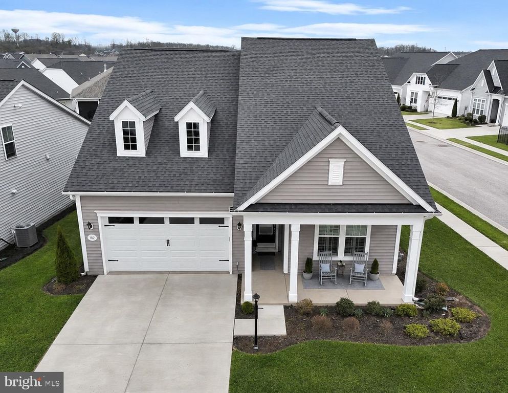 182 RUSTIC WOOD DR, Gettysburg, PA 17325