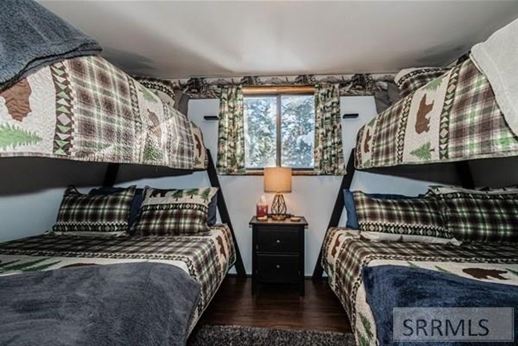 Image 15 of property listing at 2750 SW Sagehen Dr, Island Park, ID 83429