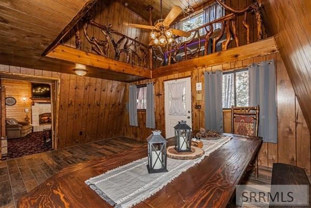 Image 2 of property listing at 2750 SW Sagehen Dr, Island Park, ID 83429