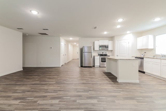 304 Outboard Drive, Gun Barrel City, TX 75156