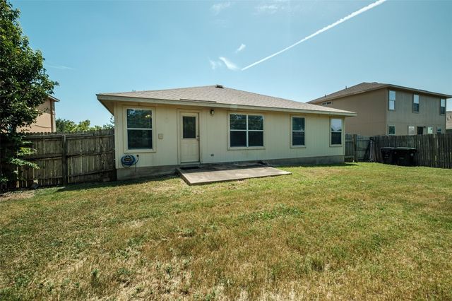 326 Brown ST, Hutto, TX 78634