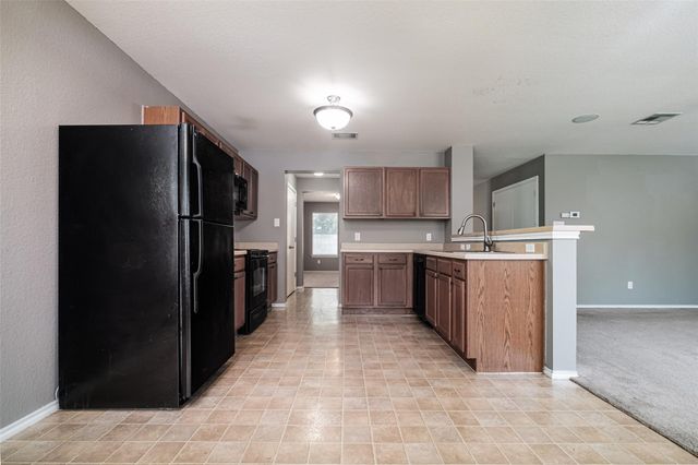 326 Brown ST, Hutto, TX 78634