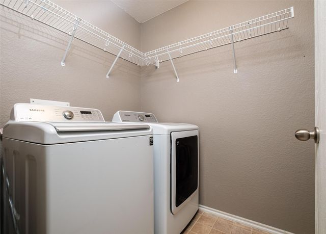 326 Brown ST, Hutto, TX 78634