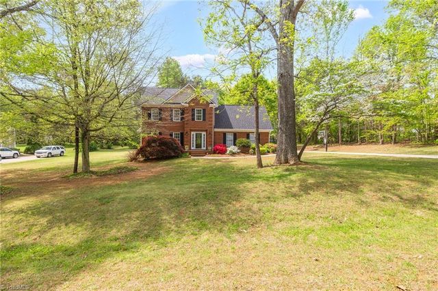 8193 Oak Creek Drive, Stokesdale, NC 27357