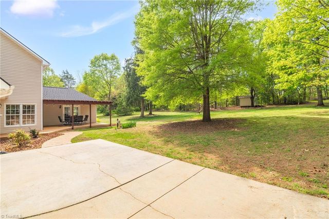 8193 Oak Creek Drive, Stokesdale, NC 27357