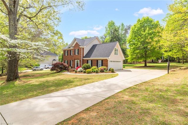 8193 Oak Creek Drive, Stokesdale, NC 27357