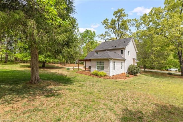8193 Oak Creek Drive, Stokesdale, NC 27357