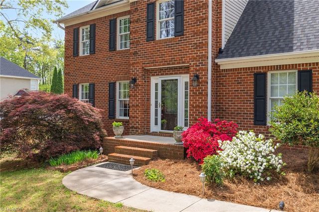 8193 Oak Creek Drive, Stokesdale, NC 27357