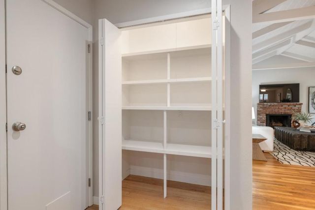 4119 Park Boulevard, Palo Alto, CA 94306