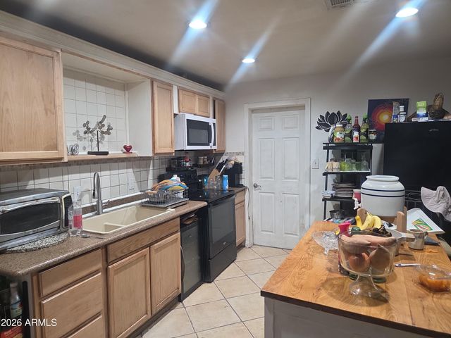 8682 W SANTA CRUZ Boulevard, Arizona City, AZ 85123