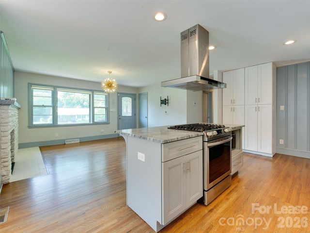 3921 Sheffield Drive, Charlotte, NC 28205