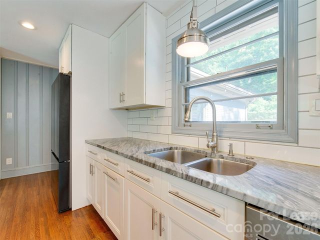 3921 Sheffield Drive, Charlotte, NC 28205