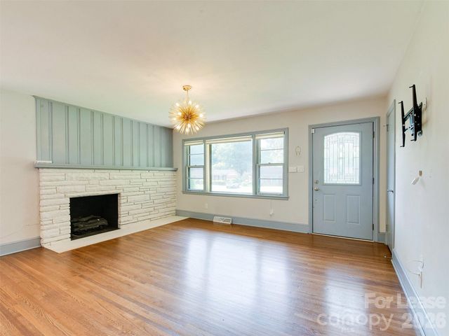 3921 Sheffield Drive, Charlotte, NC 28205