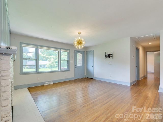 3921 Sheffield Drive, Charlotte, NC 28205