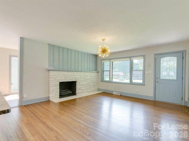 3921 Sheffield Drive, Charlotte, NC 28205