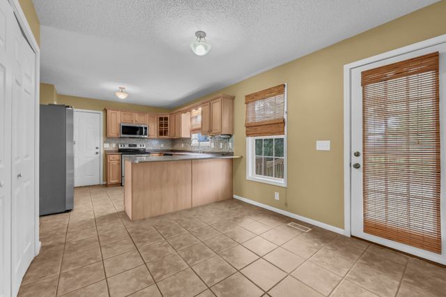 3332 Victoria Ct, Clarksville, TN 37043