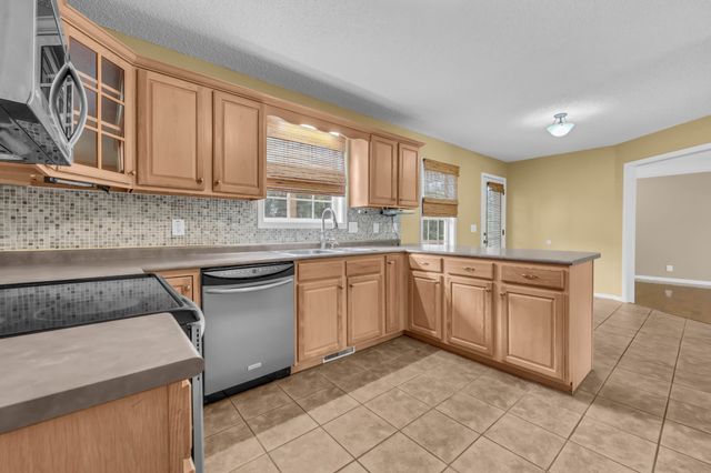 3332 Victoria Ct, Clarksville, TN 37043